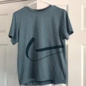 Boys Nike Dri-Fit XL shirt